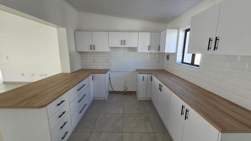 3 Bedroom Property for Sale in Velddrif Western Cape